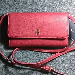 NWT🌟 Tommy Hilfiger XBODY RED Clutch